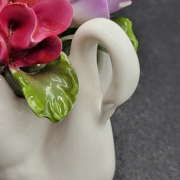 Vintage Aynsley Bone China Hand Modelled Swan With Flowers Figurine From England - Picture 7 of 12